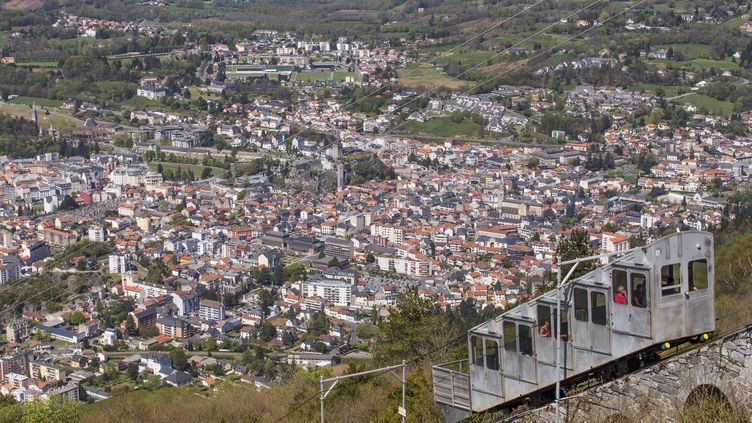 Hautes Pyrenees Douze Blesses Legers Dans Le Funiculaire Reliant Lourdes Au Pic Du Jer Apres Une Panne D Electricite