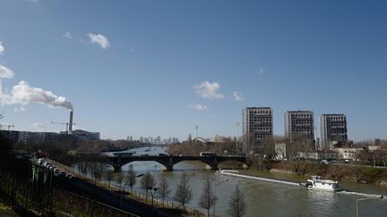 Les bords de Seine proche du centre-ville de Saint-Denis (LUDOVIC MARIN / AFP)