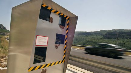 Vue prise le 30 juin 2005 du radar automatique situ&eacute; &agrave; la sortie du tunnel du Pas de l'Escalette sur l'A75 qui descend vers Lod&egrave;ve sur l'axe Millau-Montpellier. (DOMINIQUE FAGET / AFP)