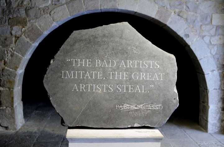 Cette oeuvre de Banksy ouvre l'exposition "Post-Picasso" au musée Picasso de Barcelone (mars 2014)
 (Josep Lago / AFP)