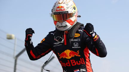 Max Verstappen à l'arrivée du GP du 70e anniversaire à Silverstone. (BRYN LENNON / POOL)