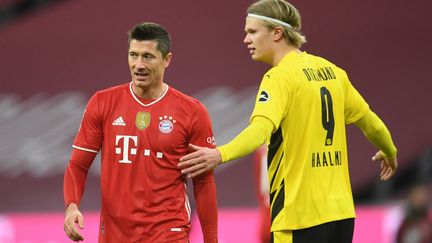 Lewandowski et Haaland lors du match la victoire du Bayern contre Dortmund (4-2). (ANDREAS GEBERT / POOL)