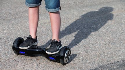 Le hoverboard, sorte de skateboard électrique très prisé chez les jeunes notamment. (Photo d'illustration) (JEPPE GUSTAFSSON / TT NEWS AGENCY)