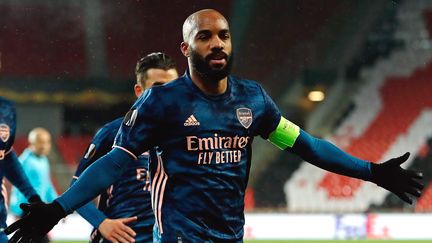 Alexandre Lacazette a signé un doublé face au Slavia Prague (MARTIN DIVISEK / EPA)