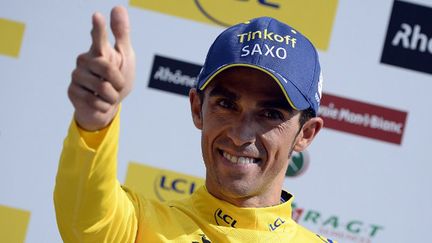 Alberto Contador nouveau maillot du jaune du Critérium du Dauphiné (LIONEL BONAVENTURE / AFP)