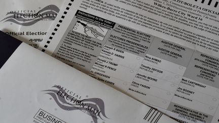 Vue d'un bulletin de vote par correspondance officiel pour l'élection présidentielle de 2020 aux États-Unis. (SOPA IMAGES / LIGHTROCKET)