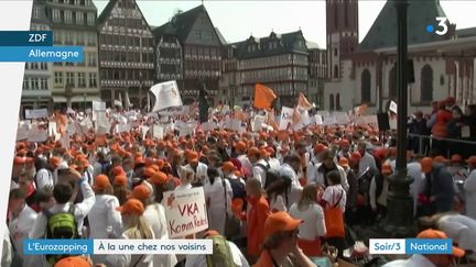 Eurozapping : grève des médecins en Allemagne, opération anti-crottes de chiens en Belgique