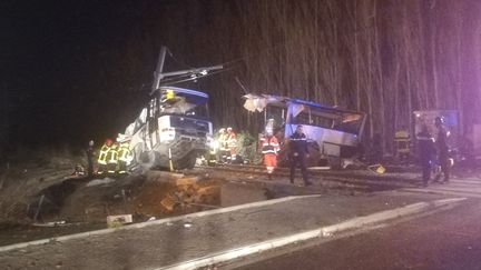 La collision entre un car scolaire et un train régional à Millas, Pyrénées orientales, le 14 décembre 2017 avait coûté la vie à six enfants. (MATHIEU FERRI / RADIO FRANCE)