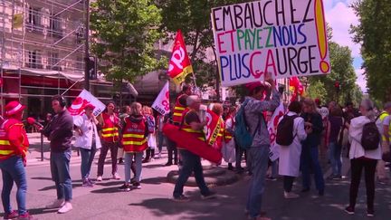 Crise à l'hôpital : les soignants battent le pavé (France 2)