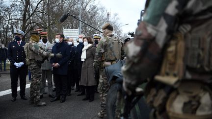 Emmanuel Macron délivre ses voeux aux forces armées à&nbsp;Haguenau (Bas-Rhin), le 19 janvier 2022. (BERTRAND GUAY / AFP)