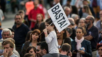 Des Espagnols protestent contre l'aust&eacute;rit&eacute; et le ch&ocirc;mage, le 3 octobre 2015, &agrave; Madrid (Espagne). (MARCOS DEL MAZO / CITIZENSIDE.COM / AFP)