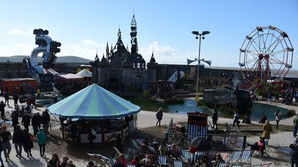 &nbsp; (Dismaland, le parc d'attraction anti-Disney de Banksy installé à Weston-super-Mare (Angleterre) en septembre 2015 © MaxPPP)