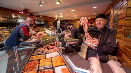 Une boucherie nord-irlandaise, le 10 décembre 2020 à Ballymena. (PAUL FAITH / AFP)