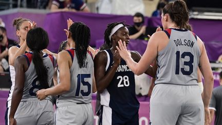 Les Françaises se sont inclinées en quarts de final de basket 3x3 face aux Etats-Unis, le 28 juillet 2021. (JAVIER SORIANO / AFP)