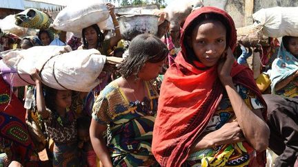 Des familles musulmanes dans un centre d'accueil pour déplacés à Yaloké, à 200 km à l'est de Bangui, le 4 mai 2014. (Photo AFP/Issouf Sanogo)