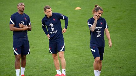 Les Français à l'entraînement dans le Groupama Stadium, le 6 septembre (FRANCK FIFE / AFP)