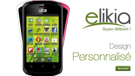 Le smartphone&nbsp;Elikia, con&ccedil;u au Congo et pr&eacute;sent&eacute; sur le site de son constructeur VMK. (VMK / FTVI)