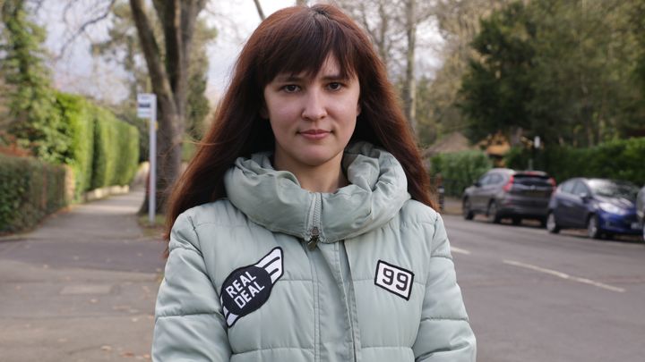 Daryna, réfugiée ukrainienne, le 31 janvier 2023 dans une ville du Kent (Royaume-Uni). (VALENTINE PASQUESOONE / FRANCEINFO)