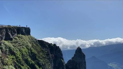 Patrimoine : à la Réunion, le belvédère du Maïdo menace de s'effondrer