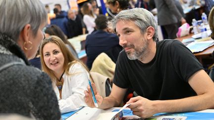 Guillaume Meurice lors de la Foire du Livre à Brive-la-Gaillarde le 10 novembre 2023 (STEPHANIE PARA / MAXPPP)