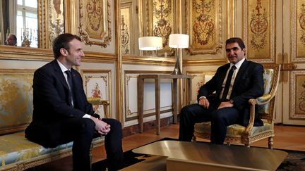 Emmanuel Macron et Christian Jacob, alors président du groupe LR à l'Assemblée nationale, lors d'un entretien à l'Elysée, le 4 février 2019, à Paris. (BENOIT TESSIER / AFP)