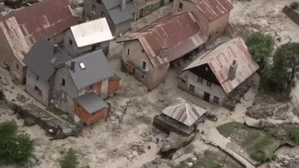 Intempéries : en Isère, un village sinistré et des évacuations en hélicoptère après un violent orage