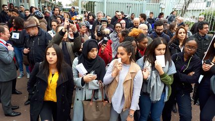 En une semaine, des enseignant du lycée Paul Eluard, lieu du rassemblement, ont exercé deux fois "leur droit de retrait". (BENJAMIN ILLY / RADIO FRANCE)