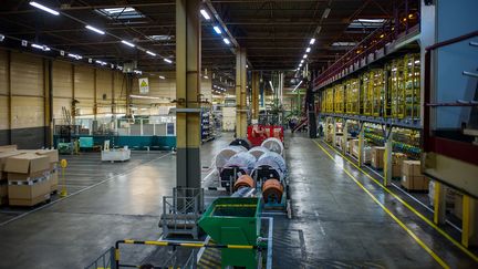 Une usine vide de son personnel pour cause de chômage partiel. Photo d'illustration. (GUILLAUME SOUVANT / AFP)