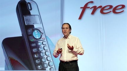 Le PDG de Free, Xavier Niel, présentant la nouvelle "Freebox", le 14 décembre (AFP PHOTO / Thomas Coex)