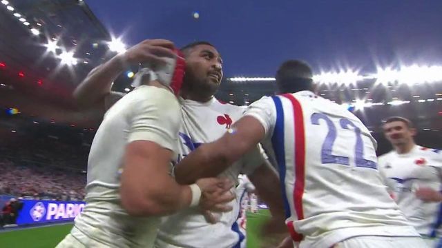 La victoire bonifiée était déjà assurée, mais jusqu'au bout l'Equipe de France a joué. Elle est récompensée par un cinquième essai, le troisième pour Gabin Villière. Ntamack transforme : score final 37-10.