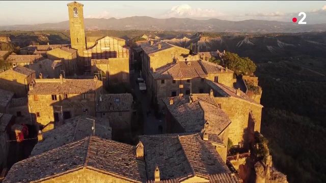 Civita di Bagnoreggio, un paese perché è un paese parallelo alla minaccia