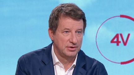 Yannick Jadot, candidat Europe Écologie-Les Verts à l'élection présidentielle, était l'invité des "4 Vérités" sur France 2, mercredi 22 décembre.&nbsp;&nbsp;
 (CAPTURE ECRAN FRANCE 2)