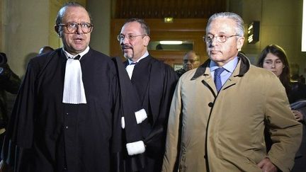 Guy Wildenstein et son avocat Hervé Témime au Palais de Justice de Paris le 4 janvier 2016
 (ALAIN JOCARD / AFP)