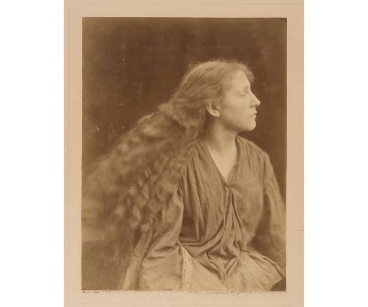 Julia Margaret Cameron, Mary Hillier, 1873, tirage albuminé (© The Royal Photographic Society Collection at the V&A, acquired with the generous assistance of the National Lottery Heritage Fund and Art Fund.)