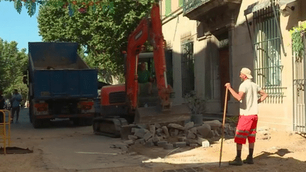 La première vague de forte chaleur de l’été débute ce mercredi 10 juillet, dans le Sud. Des pointes à 39 °C sont attendues, notamment dans le Var. (France 2)