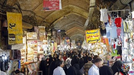 Dans l'un des bazars de Téhéran... (8 octobre 2008) (© AFP PHOTO/BEHROUZ MEHRI)