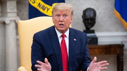 Donald Trump&nbsp;s'exprime depuis le Bureau ovale à Washington, le 7 janvier 2020.&nbsp; (SAUL LOEB / AFP)