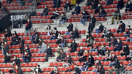 Une jauge de 5 000 personnes au Roazhon Park pour le match entre Rennes et Angers, en Ligue 1, le 23 octobre 2020. (MARC OLLIVIER / MAXPPP)