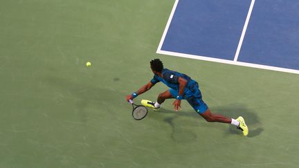 Eliminé en quarts de finale à Dubaï, Gaël Monfils va désormais se concentrer sur la tournée américaine avec les tournois d'Indian Wells et de Miami dans le courant du mois.  (KARIM SAHIB / AFP)