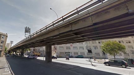 Le règlement de comptes s'est produit sous cet autopont situé dans le centre de Marseille. (GOOGLE STREET VIEW)