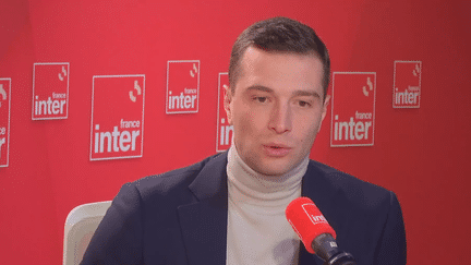 Jordan Bardella, président du Rassemblement national, invité de France Inter ce mardi 19 décembre 2023 (France Info / RADIO FRANCE)