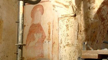 Extrait d'une fresque découverte dans l'église Sainte Anne de Nohant-Vic (Indre)
 (Culturebox/France3)