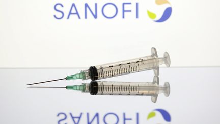 Sanofi a annoncé lundi 17 mai avoir des résultats positifs pour son vaccin en phase 2.&nbsp; (ARNAUD JOURNOIS / MAXPPP)