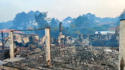 A Cazaux, sur le Bassin d'Arcachon, le restaurant la Petite playa a été complètement détruit.&nbsp; (FRANCE BLEU GIRONDE)