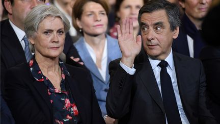 &nbsp;François Fillon et son épouse, Penelope.&nbsp; (ERIC FEFERBERG / AFP)