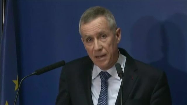 Salah Abdeslam "voulait se faire exploser" au Stade de France mais a fait "machine arrière"