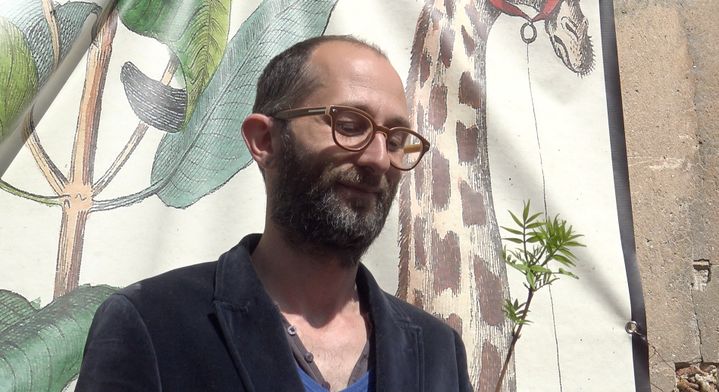 Sylvain Mabon, pépiniériste spécialisé en plantes originales et surprenantes (Pépinières Indigènes).&nbsp; (ISABELLE MORAND / RADIO FRANCE / FRANCE INFO)