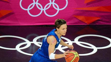 La meneuse et capitaine des Bleues, Céline Dumerc