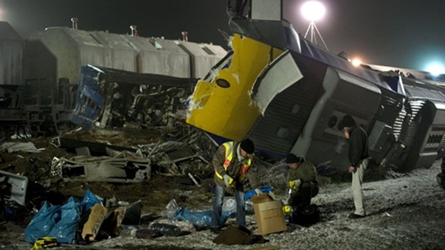 Dix Personnes Ont été Tuées Dans Une Collision Entre Un Train De ...