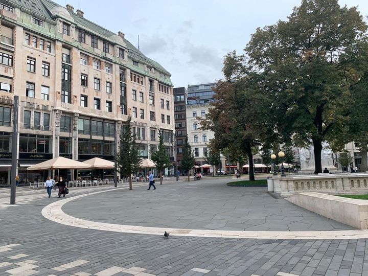 La place Vörösmarty de Budapest a perdu ses touristes (Jeanne Dubard)